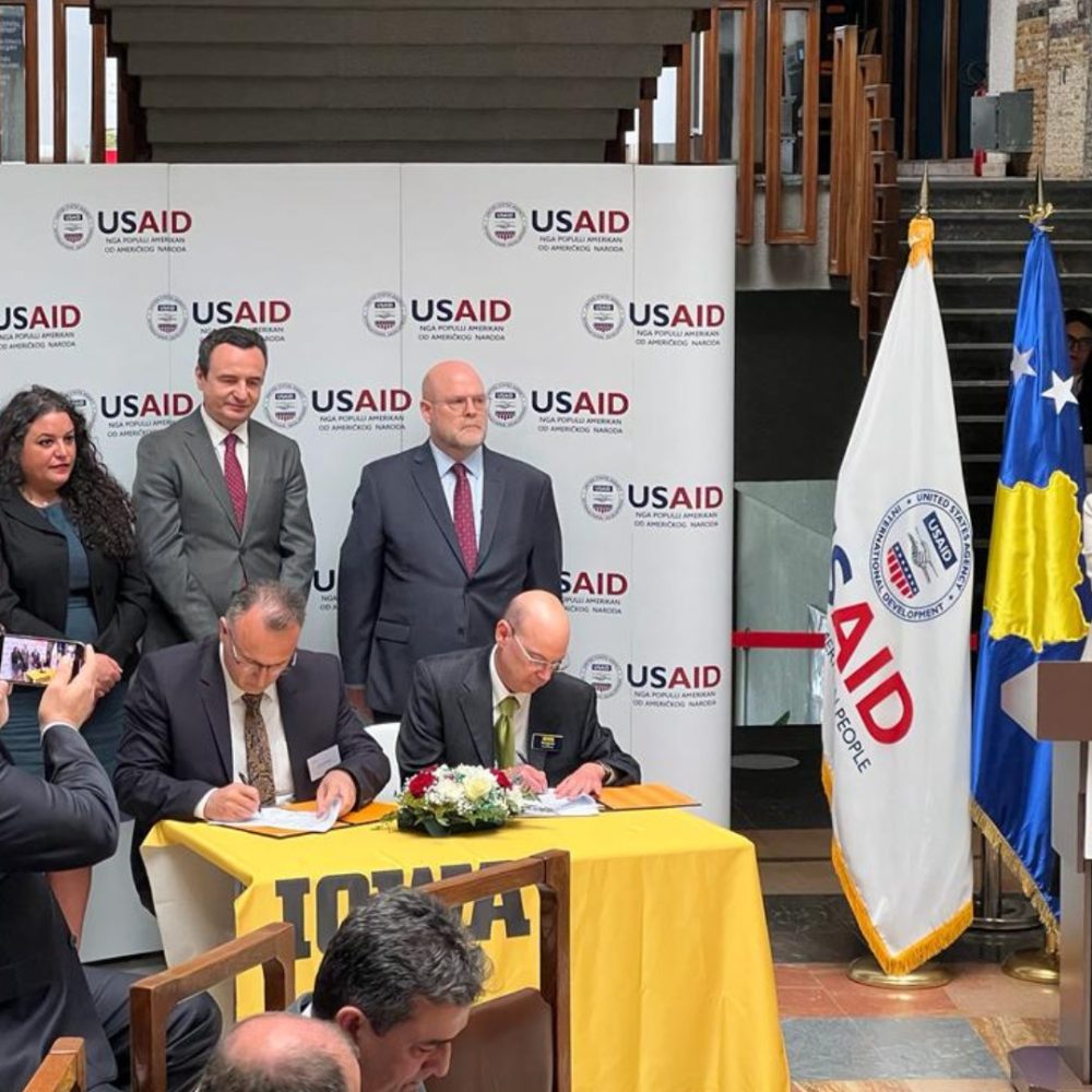 Universiteti Haxhi Zeka Përfitues i Grantit të USAID – Bashkëpunimi me Sektorin Privat Për Forcimin e Arsimit të Lartë