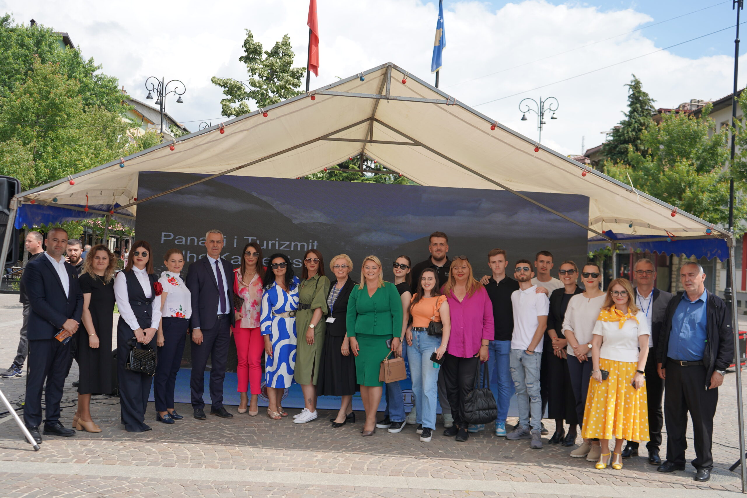 Universiteti “Haxhi Zeka” organizon panairin e turizmit dhe karrierës